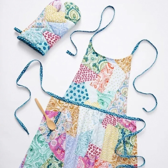 Anthropologie Jolie Oven Mitt and Apron Set - Picture 1 of 5